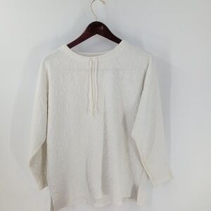 Vintage‎ 90s Classic Round Neck Flower Embossed Pullover Sweatshirt White